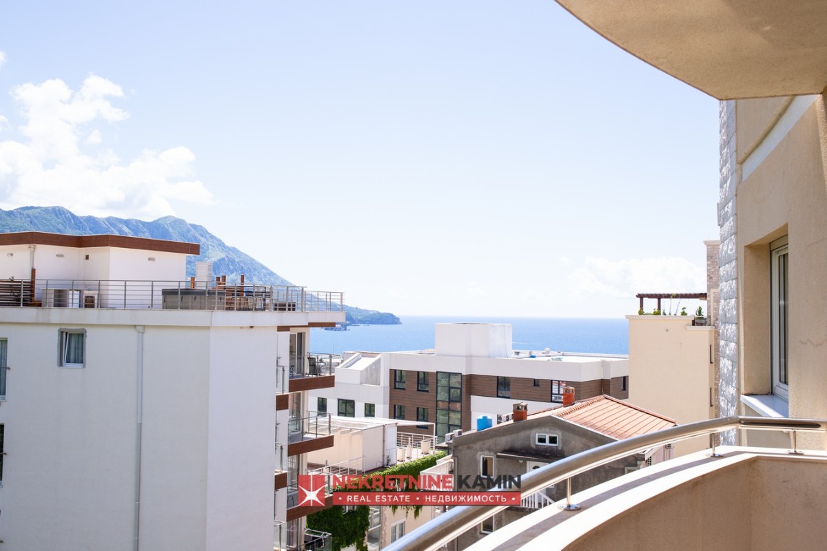 106 m² Two-Bedroom Apartment in a New Building with Sea Views, Ivanovići, Bečići
